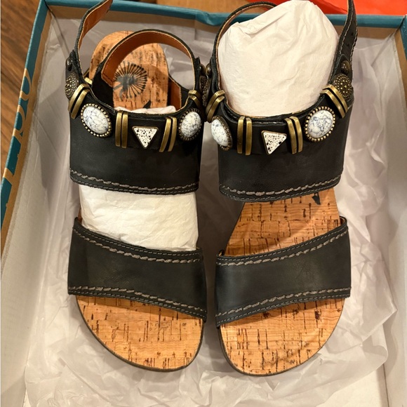 Black and Brown platform wedge Sandals with Embellishments - Picture 3 of 6